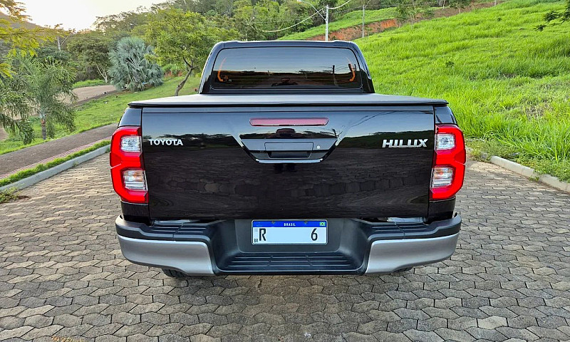 Toyota Hilux Cd Sr 4...