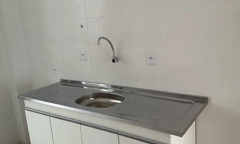 2 Quartos Recém Refo...