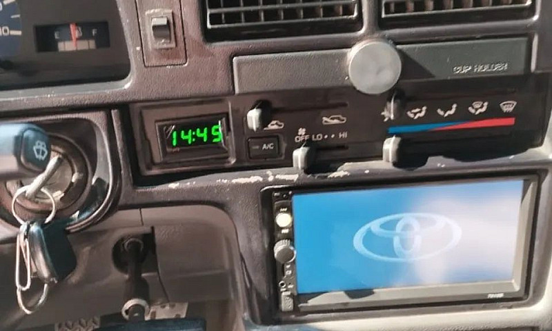 Toyota Hilux Cd Sr 4...