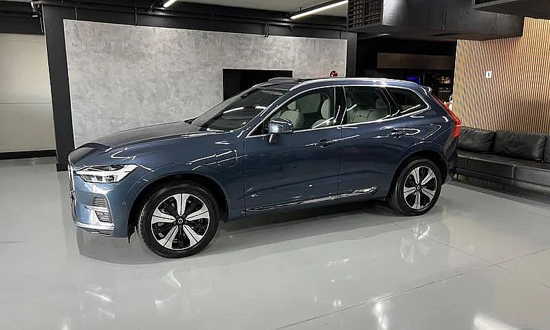 Volvo Xc-60 T-8 Plus...