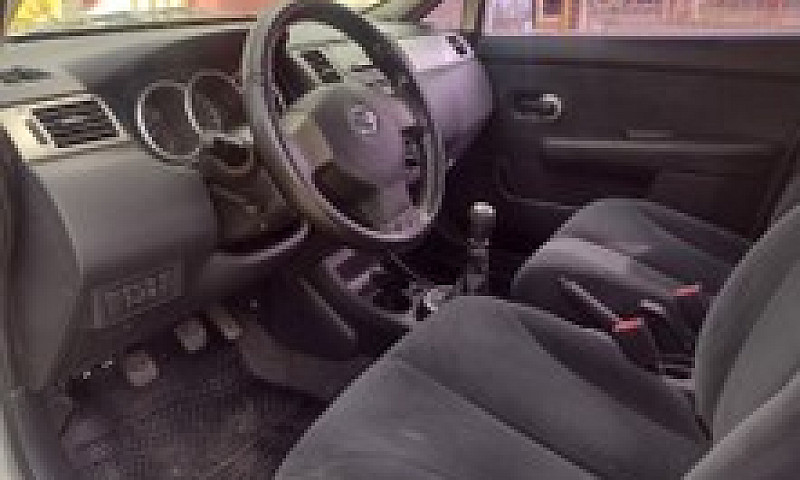 Nissan Tiida 2011...