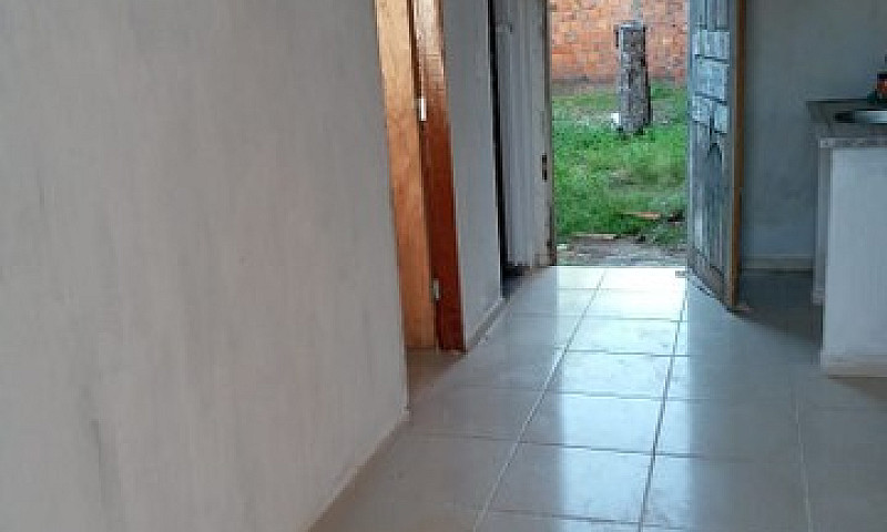 Casa À Venda...