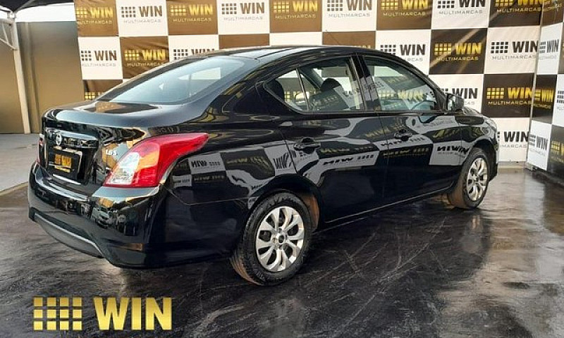 Nissan Versa 16 S 20...