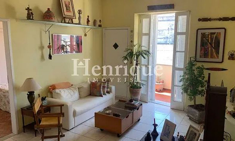 Apartamento-À Venda-...