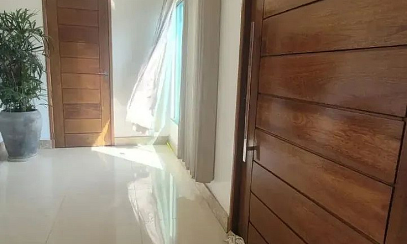 Alugo Lindo Casarão ...