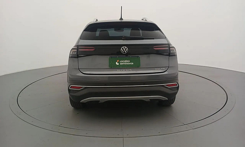 Volkswagen Nivus Hig...