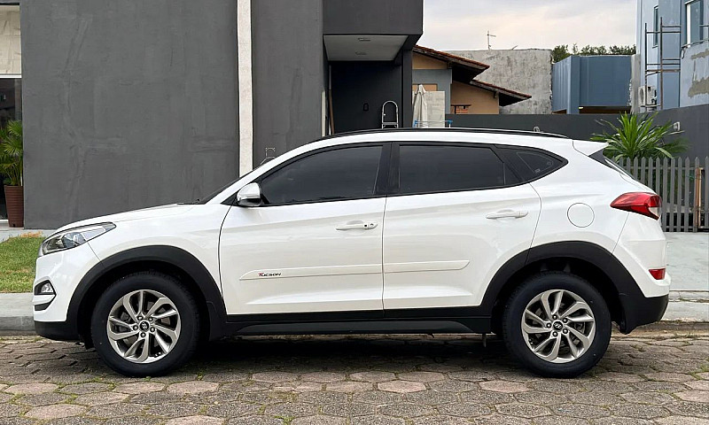 Hyundai Tucson Gls 1...