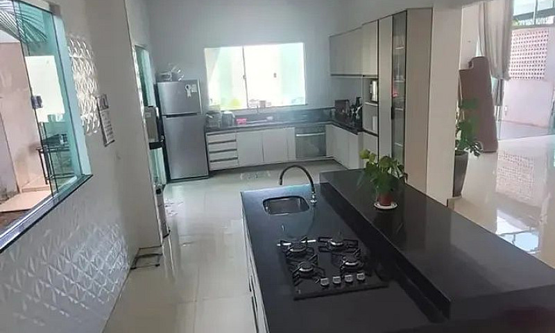 Alugo Lindo Casarão ...