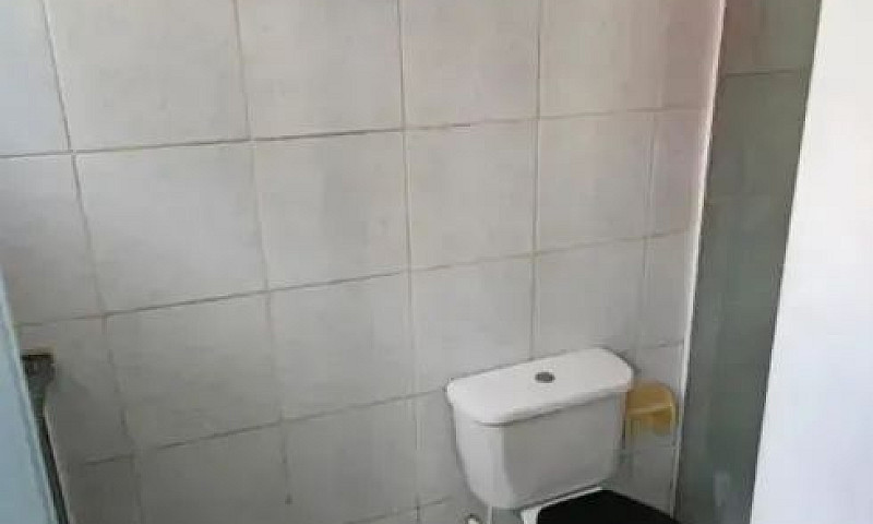 Aluga-Se Excelente C...