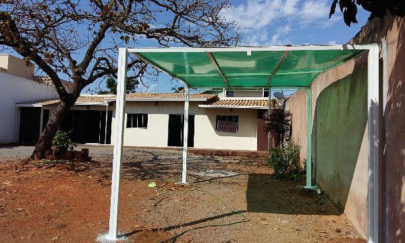 Quarto/Sala/Área De ...