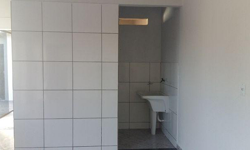 Quarto/Sala/Área De ...
