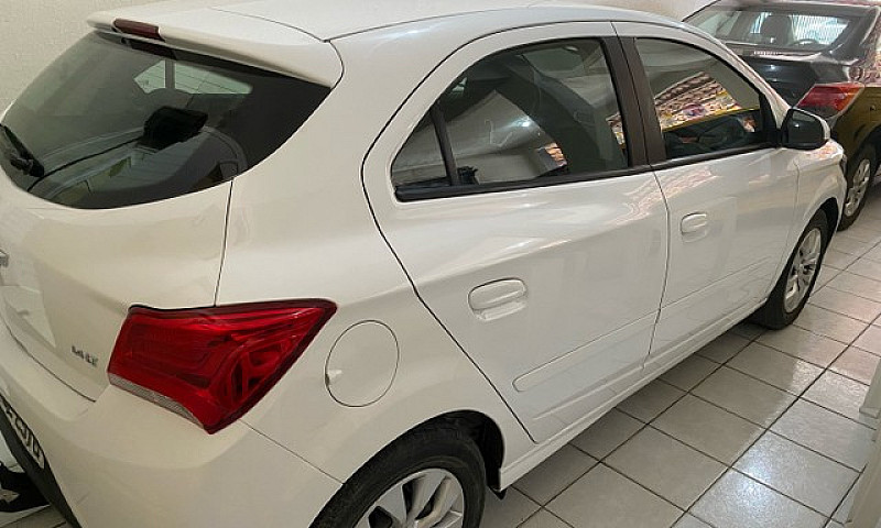 Onix Lt 2018/2018 1....