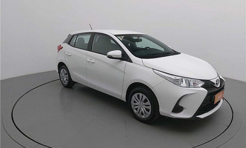 Toyota Yaris 2023 1....