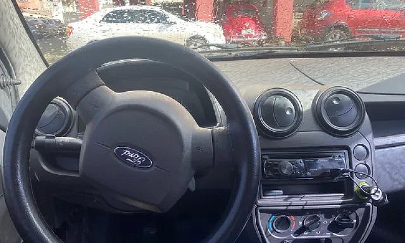 Vendo Ford Ka 2010/2...