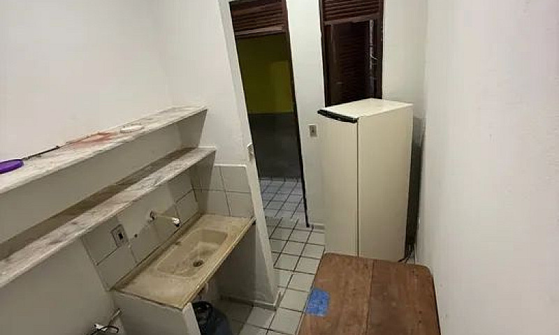 Quarto Mobiliado Par...