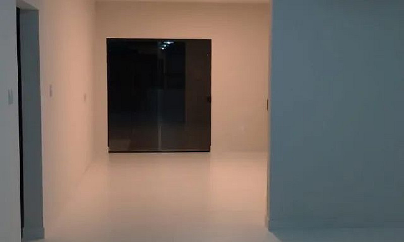 Linda Casa De 3/4 Em...