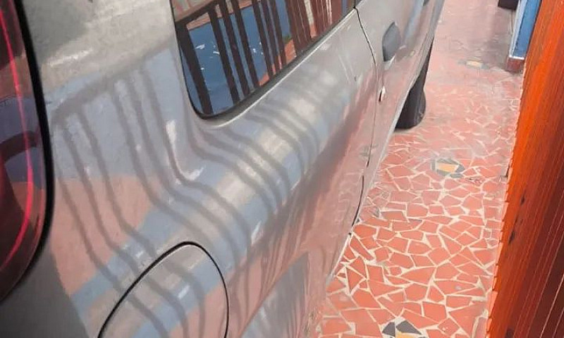 Fiat Uno Vivace 1.0 ...