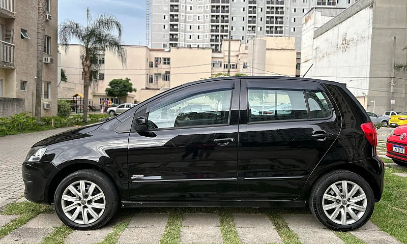 Volkswagen Fox 1.6 M...