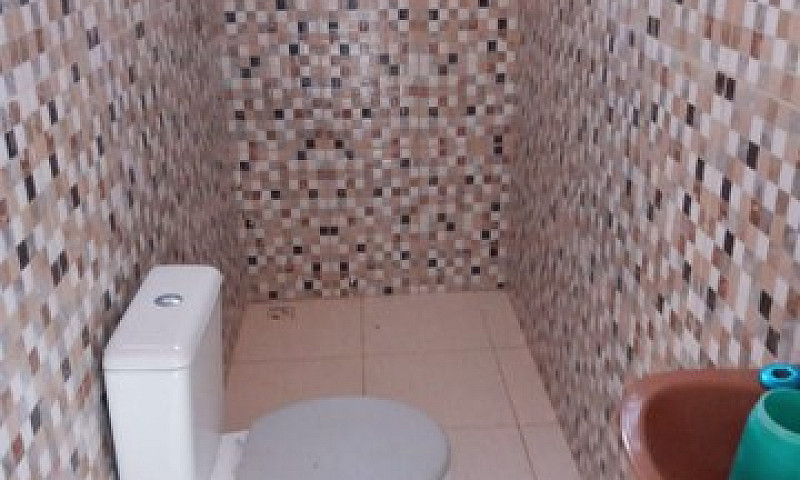 Casa À Venda...