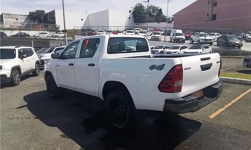 Toyota Hilux 2022 2....