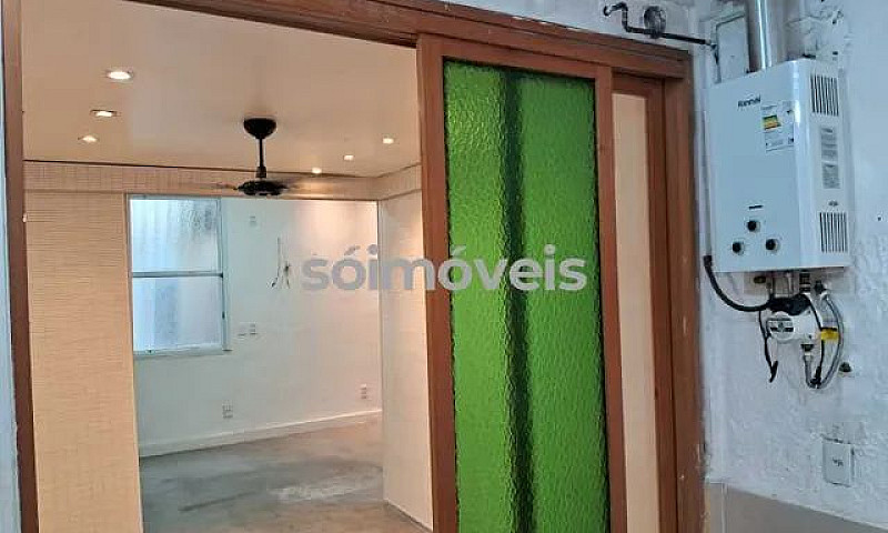 Apartamento-À Venda-...