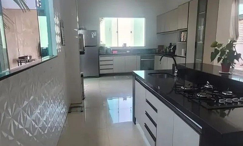 Alugo Lindo Casarão ...