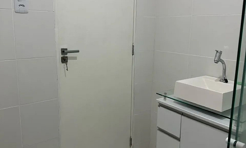 2 Quartos Recém Refo...