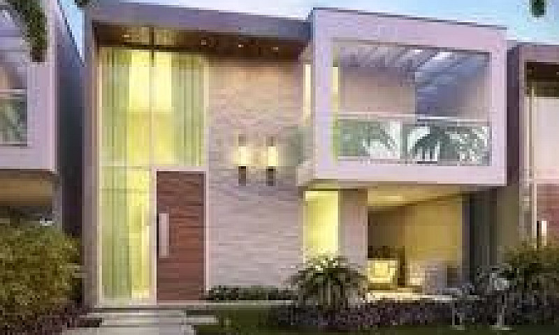 Casa Com 4 Dormitóri...