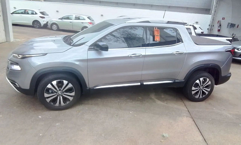 Fiat Toro Volcano 2....