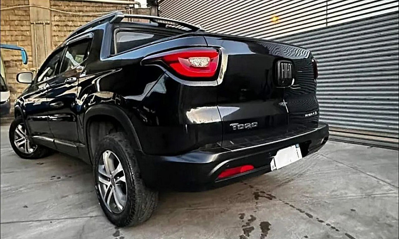 Fiat Toro Volcano 2....