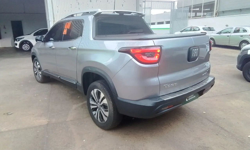 Fiat Toro Volcano 2....