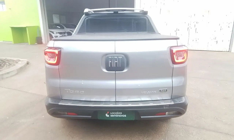 Fiat Toro Volcano 2....