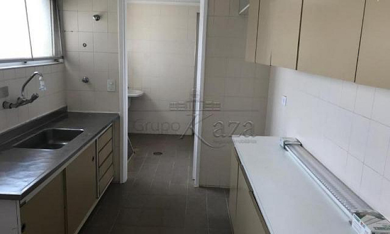 Apartamento / Padrão...