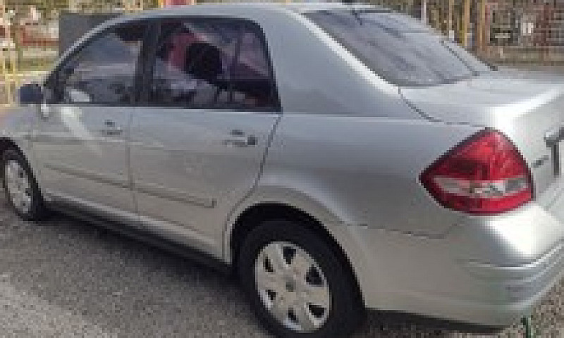 Nissan Tiida 2011...