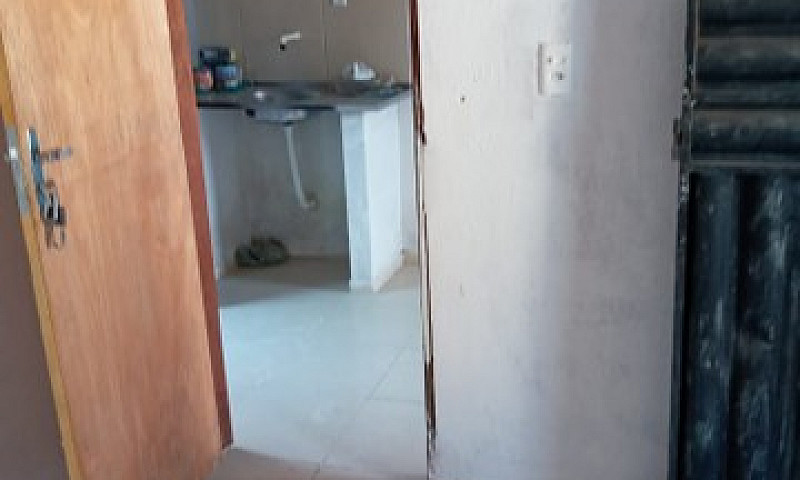 Casa À Venda...