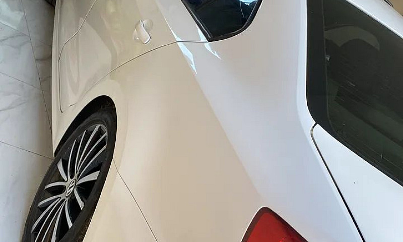 Volkswagen Jetta Com...