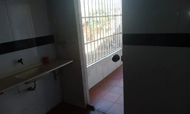 Duas Casa No Mesmo L...