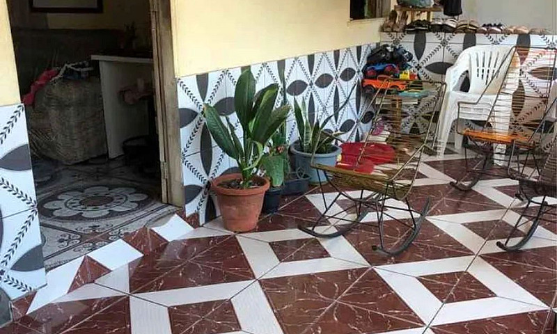 ^ Vende Se Casa Em I...