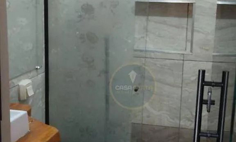 Casa Com 4 Dormitóri...