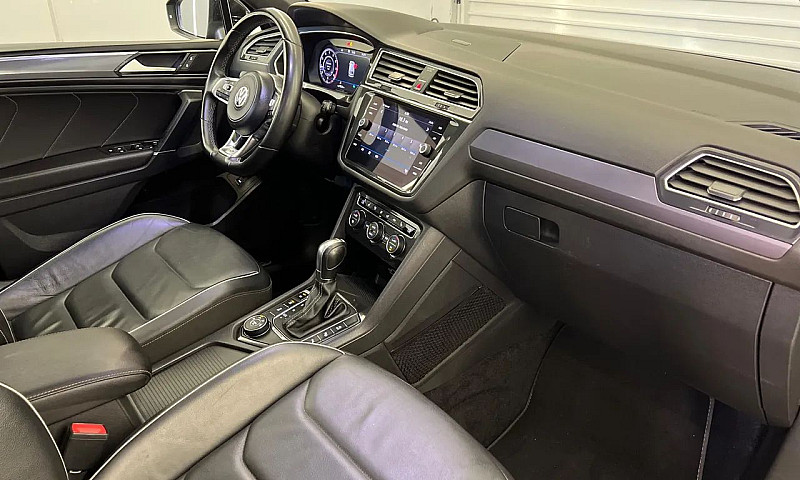 Volkswagen Tiguan Al...