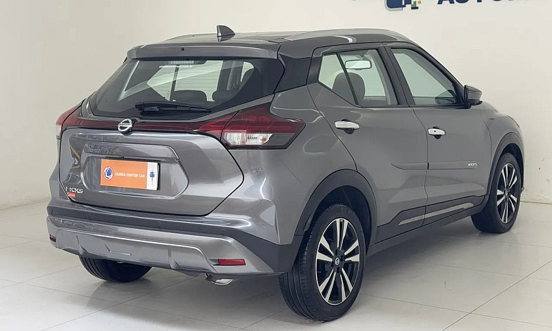 Nissan Kicks Exclusi...