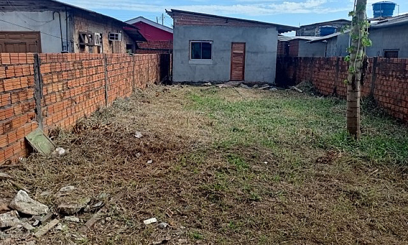 Vendo Essa Casa No N...