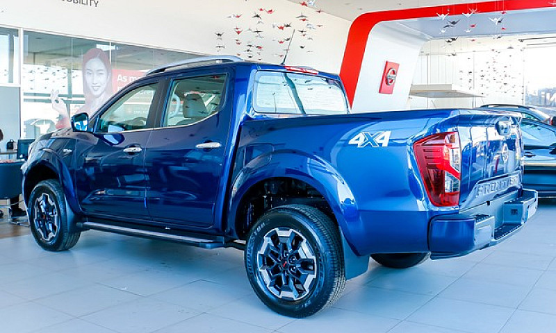 Nissan Frontier 2.3 ...