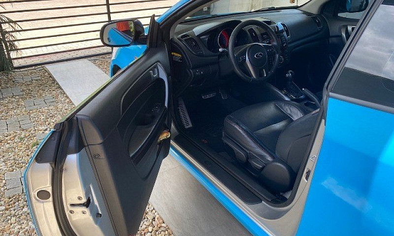 Kia Cerato 2.0 Sx Au...
