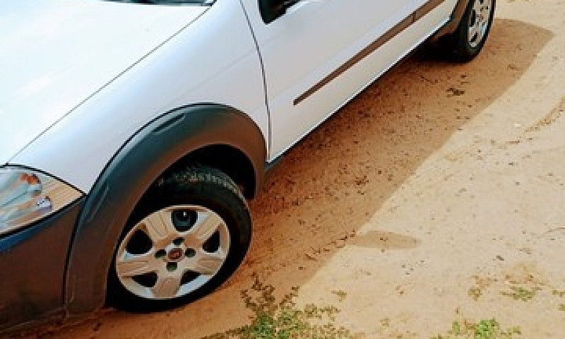 Fiat Strada Em Perfe...