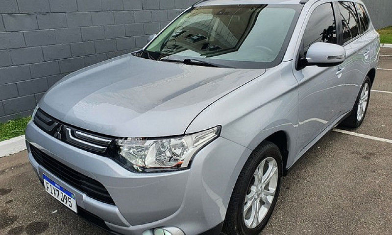 Mitsubishi Outlander...