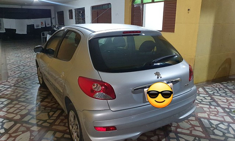 Peugeot 207 1.4 2014...