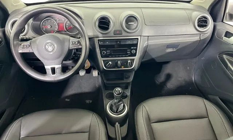 Volkswagen Voyage 1....