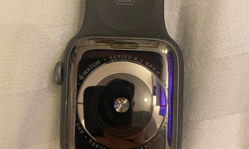 Apple Watch Series 4...