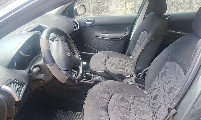 Peugeot 207 Sedan Pa...